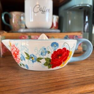 Pioneer Woman Floral Ceramic Juicer with Handle